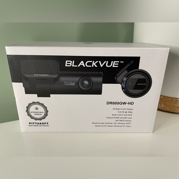 BlackVue Full HD Simple Wi-Fi Dashcam - 32GB - Picture 2 of 3